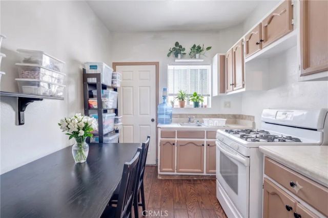 139 E 41st Pl, Los Angeles, CA 90011