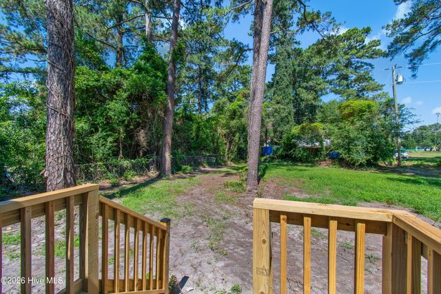 1869 Mission Hills Drive, Wilmington, NC 28405