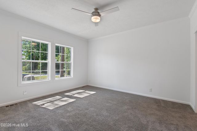 1869 Mission Hills Drive, Wilmington, NC 28405