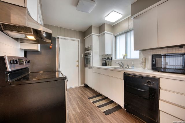 130 harrow, San Antonio, TX 78227