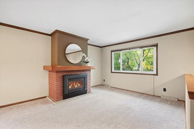 2621 Mission Circle, Madison, WI 53713