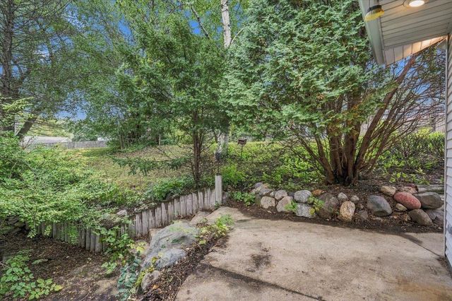 2621 Mission Circle, Madison, WI 53713