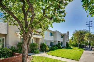 10220 Zelzah Avenue 3, Northridge, CA 91325