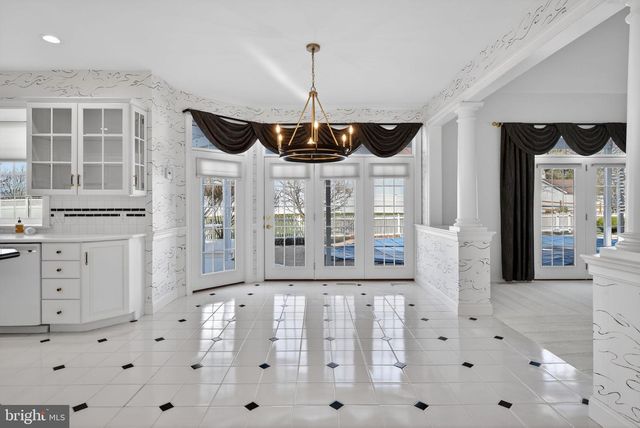 1137 OAKMONT DR, Lancaster, PA 17601