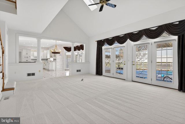 1137 OAKMONT DR, Lancaster, PA 17601