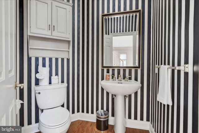 1137 OAKMONT DR, Lancaster, PA 17601