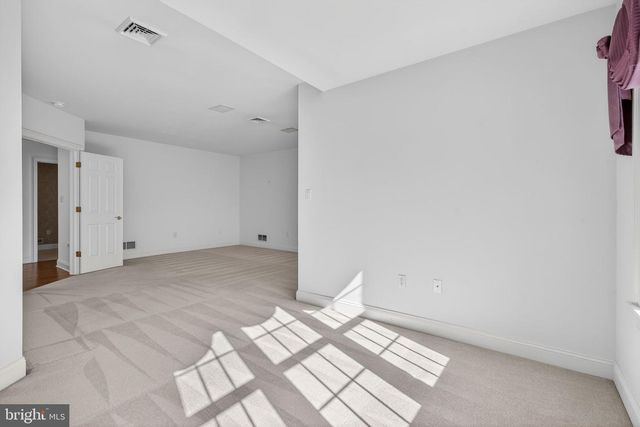 1137 OAKMONT DR, Lancaster, PA 17601