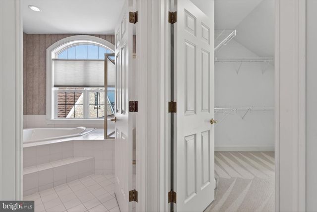 1137 OAKMONT DR, Lancaster, PA 17601