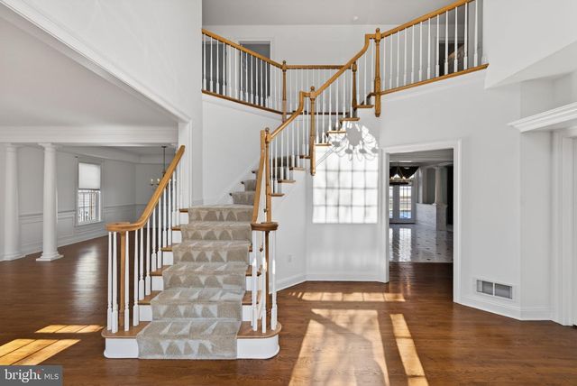 1137 OAKMONT DR, Lancaster, PA 17601