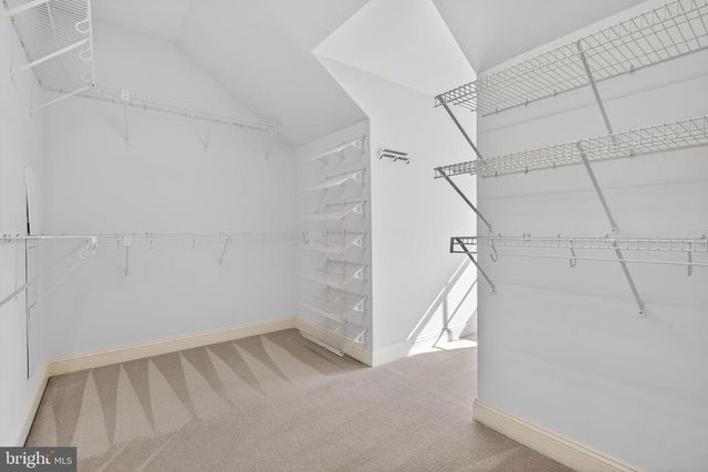 1137 OAKMONT DR, Lancaster, PA 17601