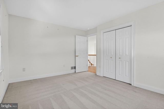 1137 OAKMONT DR, Lancaster, PA 17601