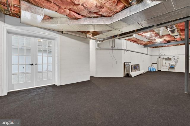 1137 OAKMONT DR, Lancaster, PA 17601