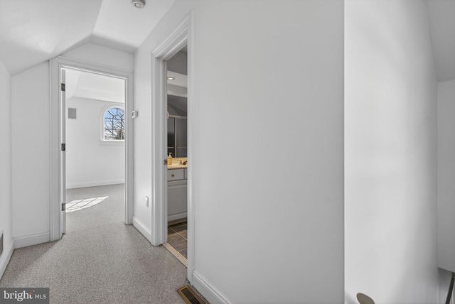 1137 OAKMONT DR, Lancaster, PA 17601