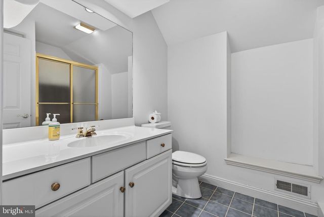 1137 OAKMONT DR, Lancaster, PA 17601