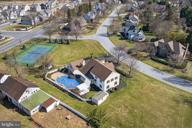 1137 OAKMONT DR, Lancaster, PA 17601