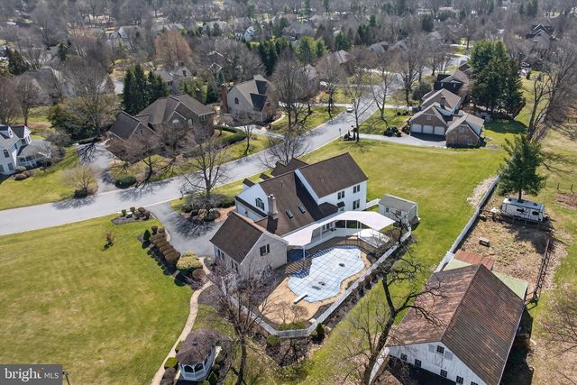 1137 OAKMONT DR, Lancaster, PA 17601