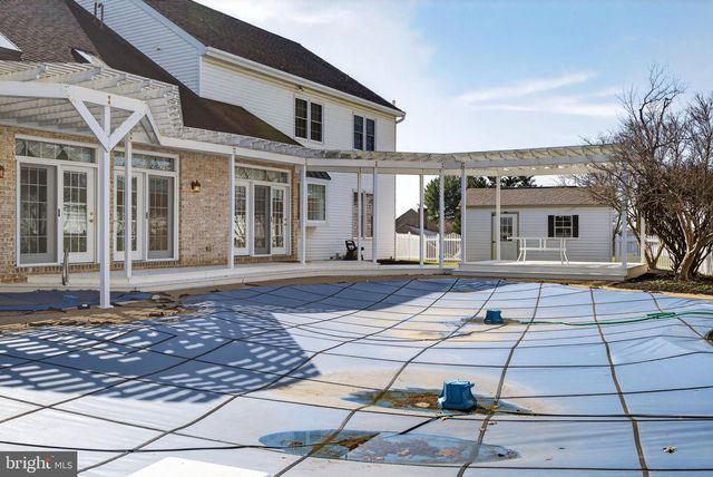 1137 OAKMONT DR, Lancaster, PA 17601