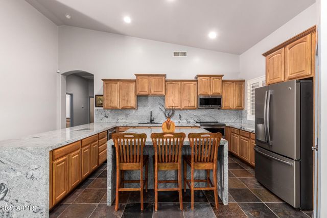 38022 N 2ND Avenue, Phoenix, AZ 85086