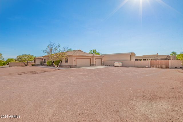 38022 N 2ND Avenue, Phoenix, AZ 85086
