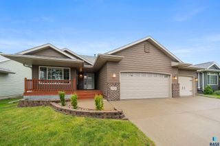 7308 W 53rd St, Sioux Falls, SD 57106