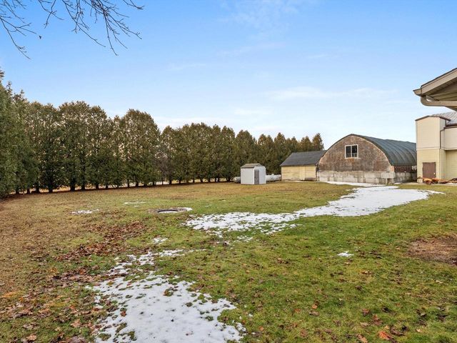 N9090 Dairyland DRIVE, Cleveland, WI 53015