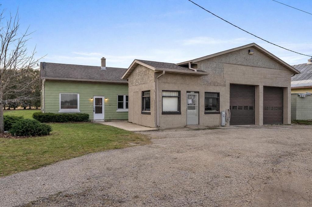 N9090 Dairyland DRIVE, Cleveland, WI 53015