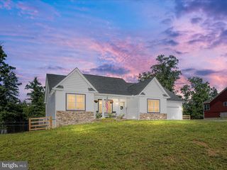 566 ESCAPE CT, Hedgesville, WV 25427