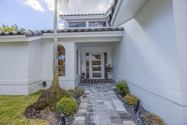 23246 L Ermitage Circle, Boca Raton, FL 33433