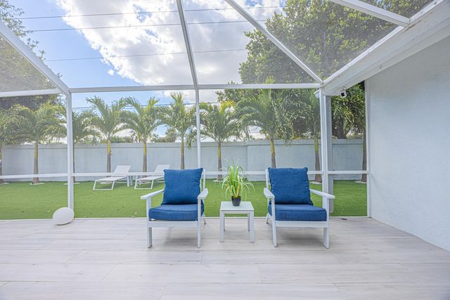 23246 L Ermitage Circle, Boca Raton, FL 33433