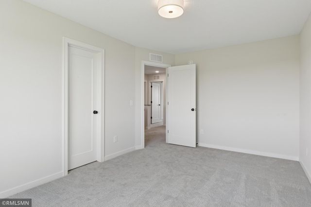 10115 Blackmoor Road, Woodbury, MN 55129