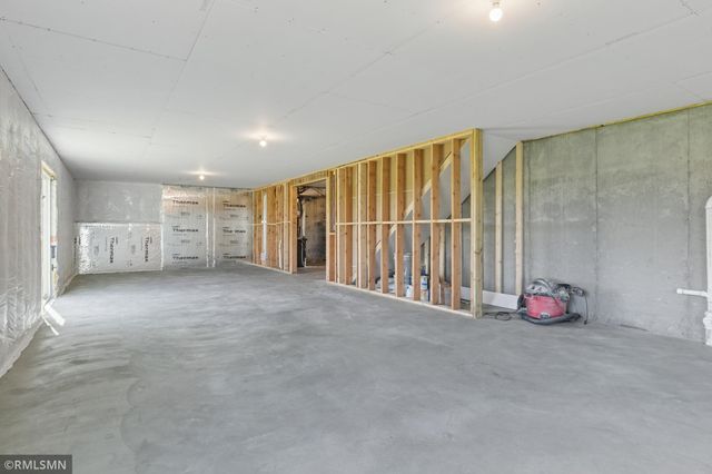 10115 Blackmoor Road, Woodbury, MN 55129