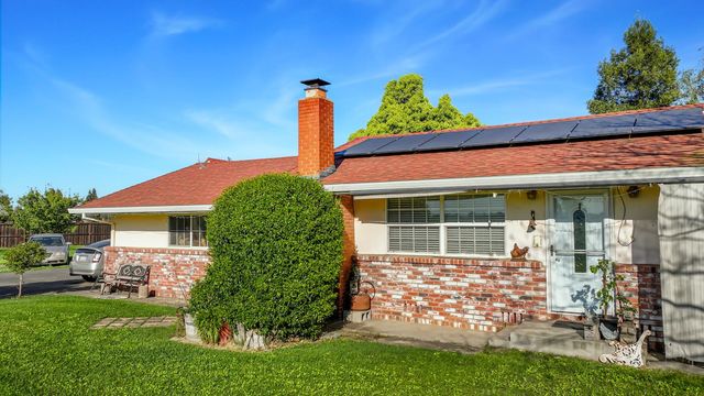 23404 N Bruella Rd, Acampo, CA 95220