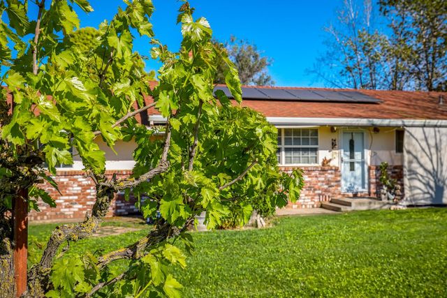 23404 N Bruella Rd, Acampo, CA 95220