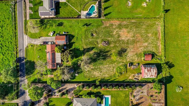 23404 N Bruella Rd, Acampo, CA 95220