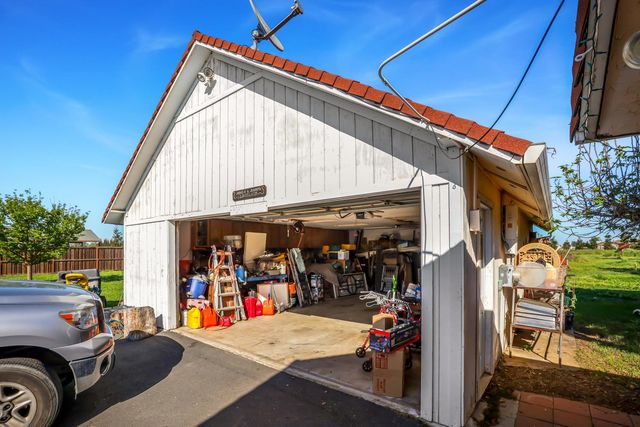 23404 N Bruella Rd, Acampo, CA 95220