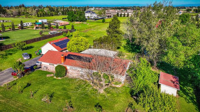 23404 N Bruella Rd, Acampo, CA 95220