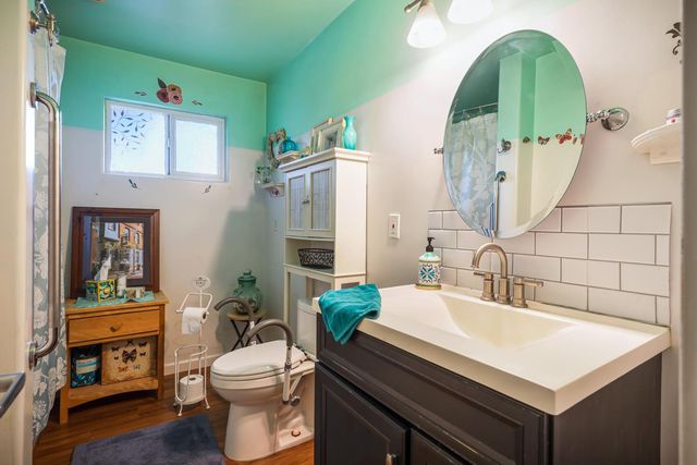 23404 N Bruella Rd, Acampo, CA 95220