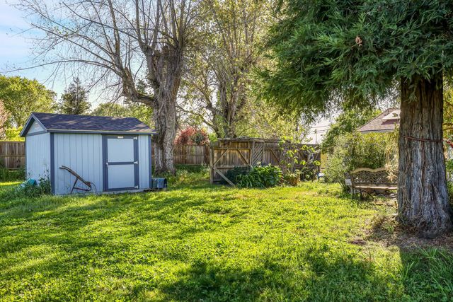 23404 N Bruella Rd, Acampo, CA 95220