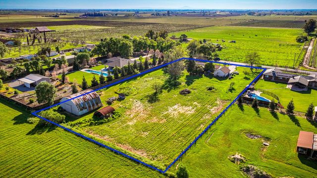 23404 N Bruella Rd, Acampo, CA 95220