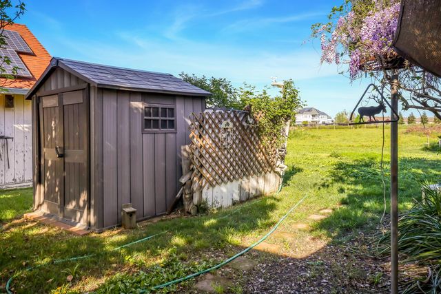 23404 N Bruella Rd, Acampo, CA 95220