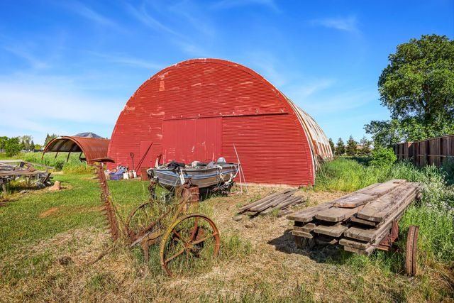 23404 N Bruella Rd, Acampo, CA 95220