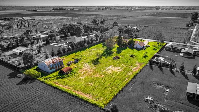 23404 N Bruella Rd, Acampo, CA 95220