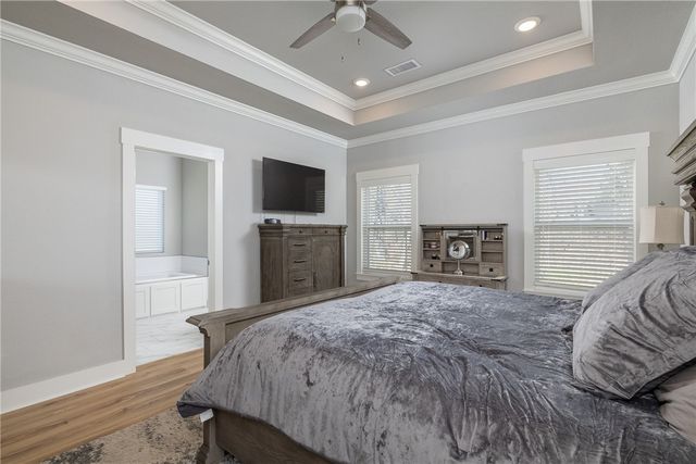 12 Hobkirk Drive, Bella Vista, AR 72715