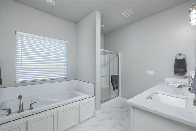 12 Hobkirk Drive, Bella Vista, AR 72715