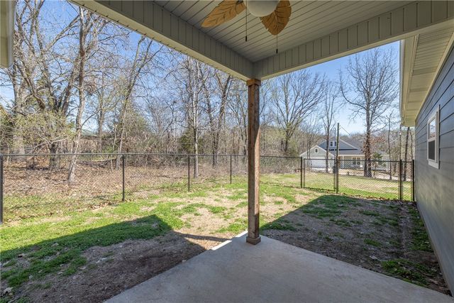 12 Hobkirk Drive, Bella Vista, AR 72715