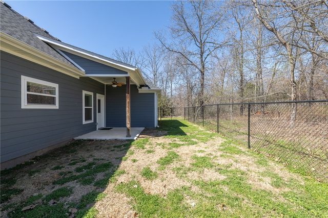 12 Hobkirk Drive, Bella Vista, AR 72715