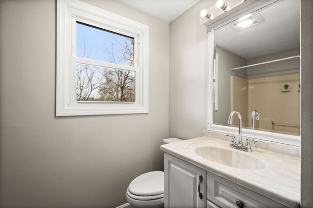 83 Cinnamon Circle, Tewksbury, MA 01876