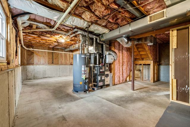 83 Cinnamon Circle, Tewksbury, MA 01876