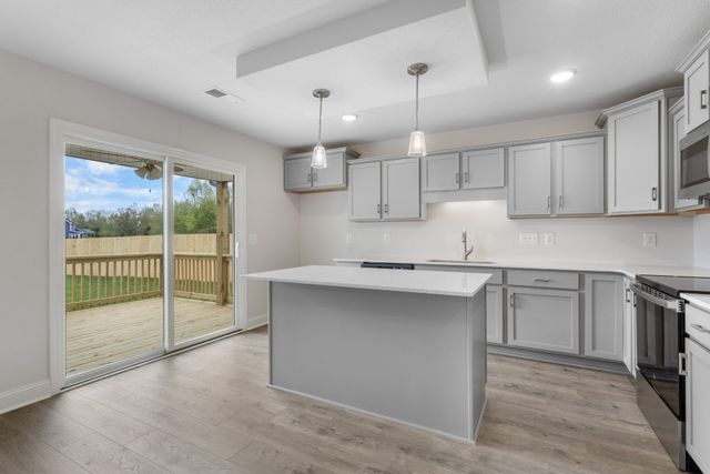 1013 Cherry Acres Dr, Clarksville, TN 37042