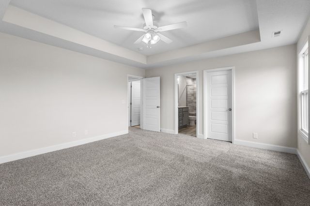 1013 Cherry Acres Dr, Clarksville, TN 37042